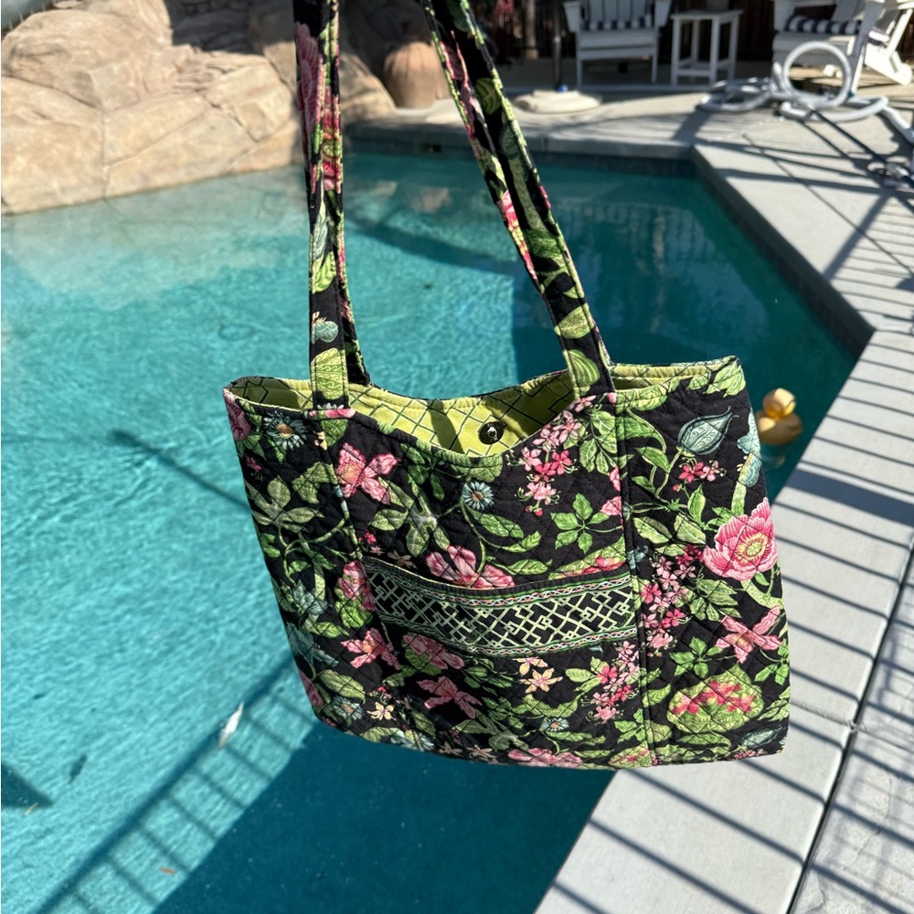 VINTAGE Vera Bradly Floral Tote Bag - Black and Green - Picture 3 of 6